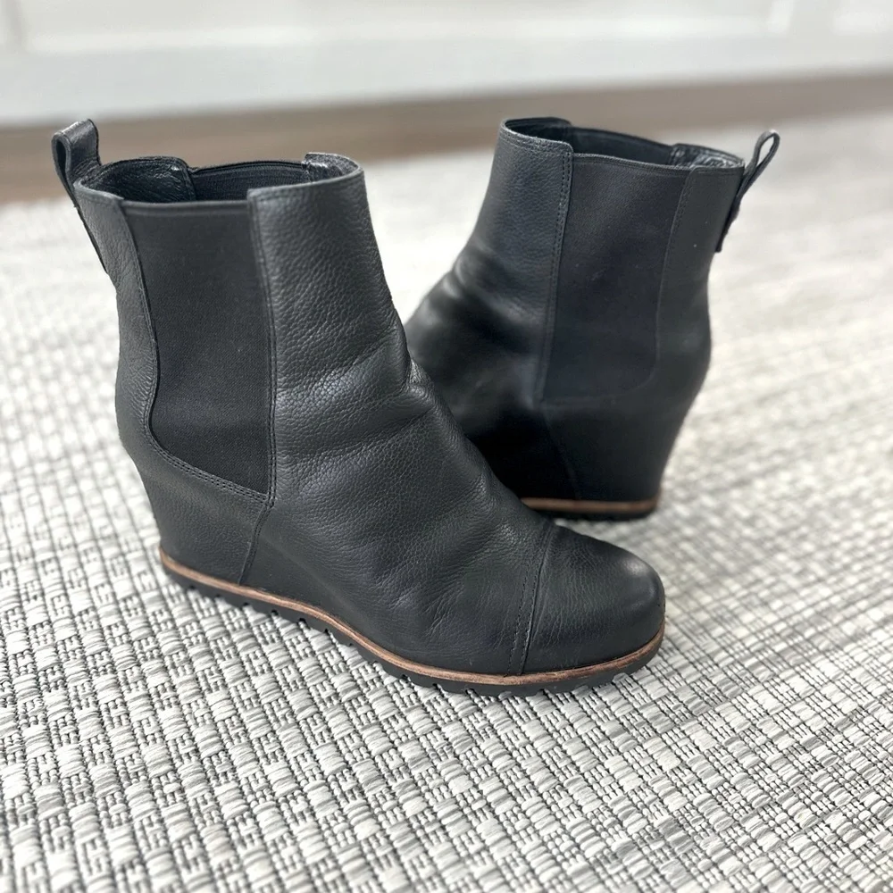 UGG Pax Leather Wedge Bootie Brown Size 10
